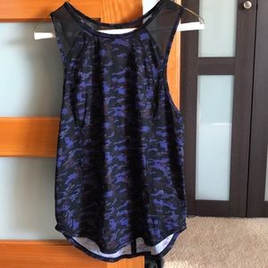 Lululemon muscle tank blue purple camo 6 med